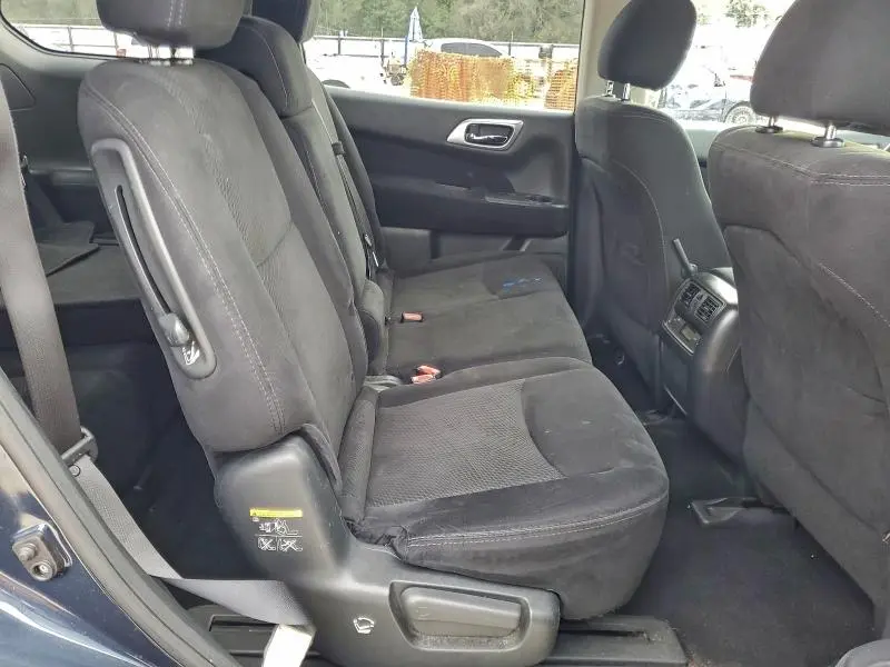 2016 NISSAN PATHFINDER S  