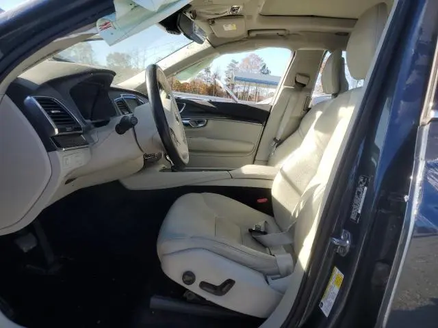 2018 VOLVO XC90 T6  