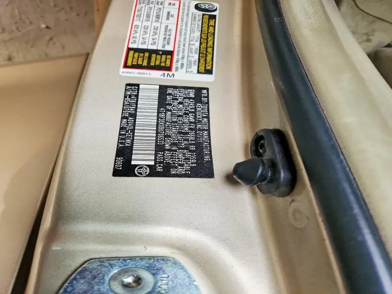 2011 TOYOTA CAMRY LE  