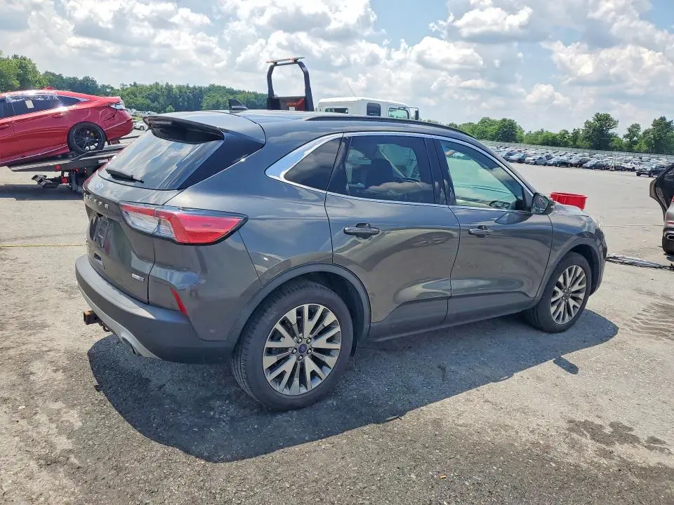 2020 FORD ESCAPE TITANIUM  