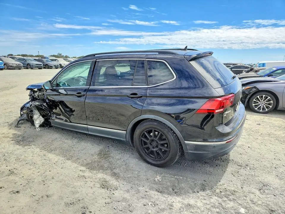 2018 VOLKSWAGEN TIGUAN SE  