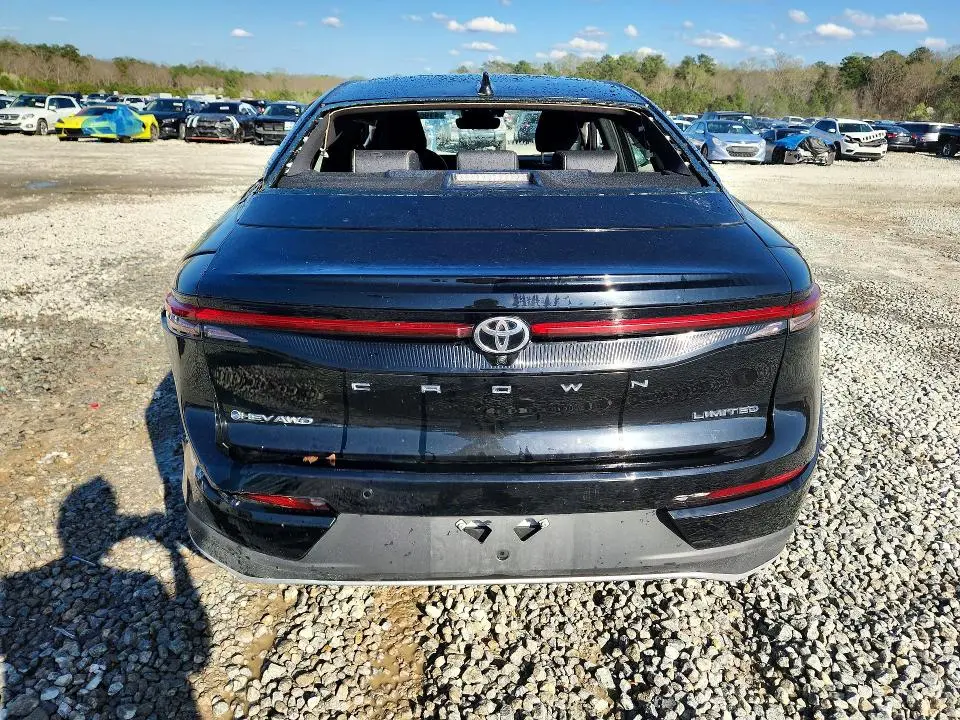 2024 TOYOTA CROWN LIMITED  