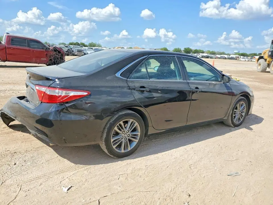 2017 TOYOTA CAMRY SE  