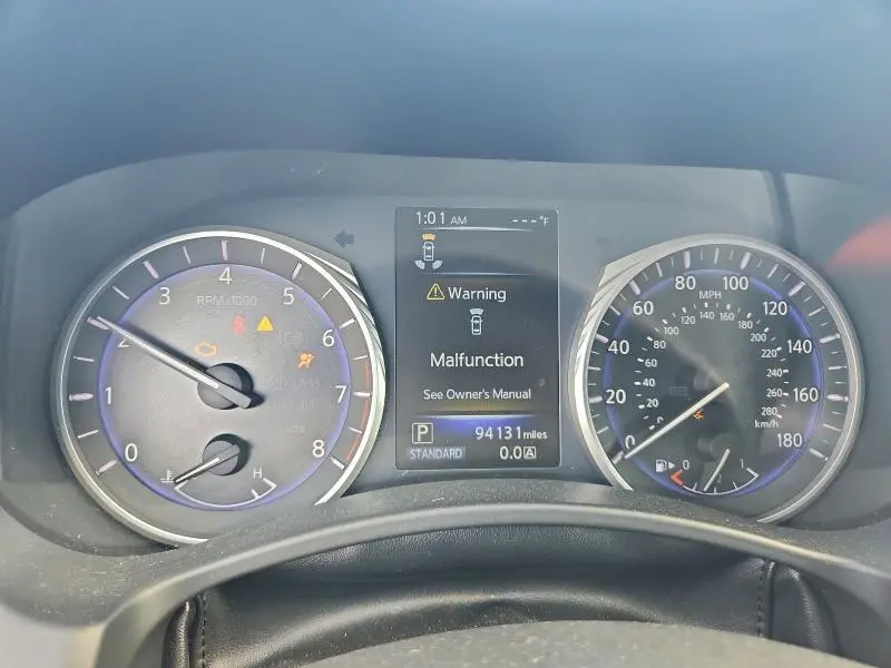 2017 INFINITI Q60 BASE  