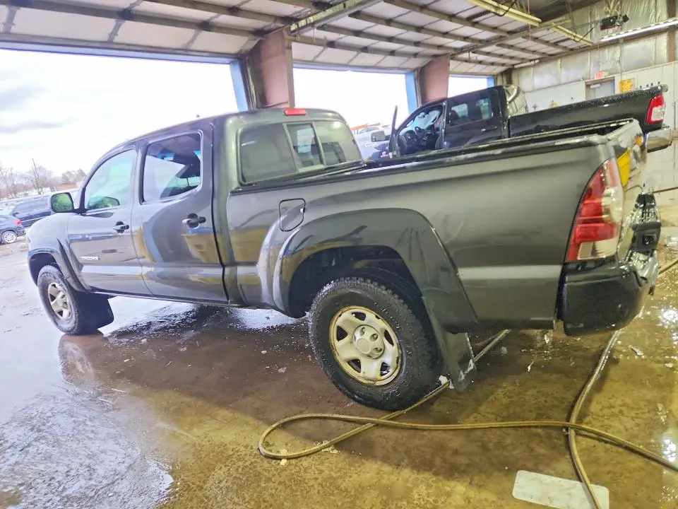 2011 TOYOTA TACOMA V6  
