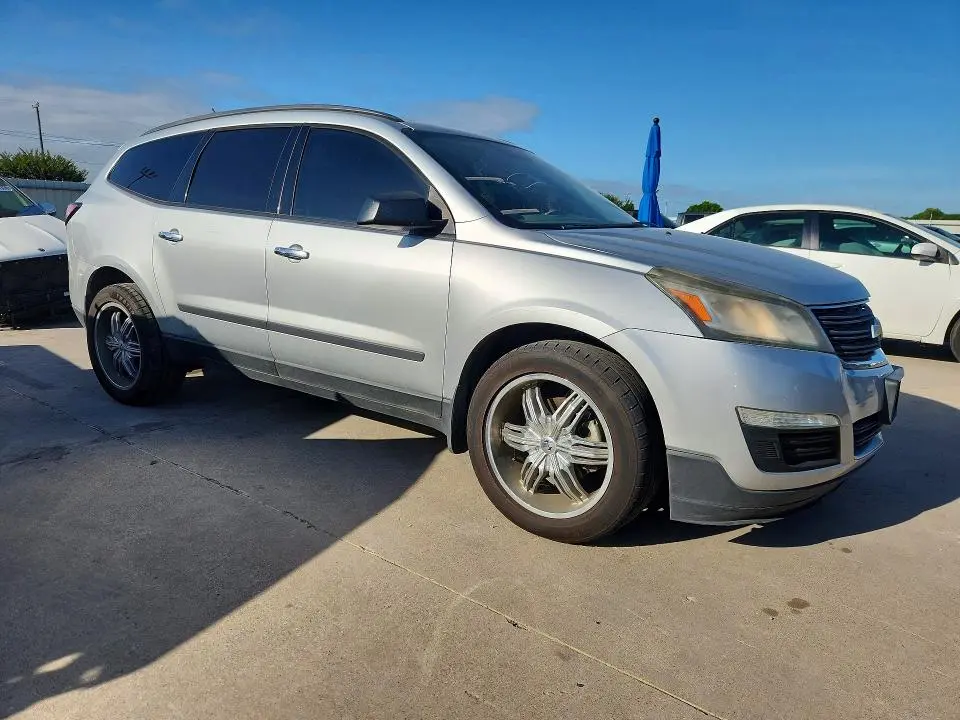 2014 CHEVROLET TRAVERSE LS  