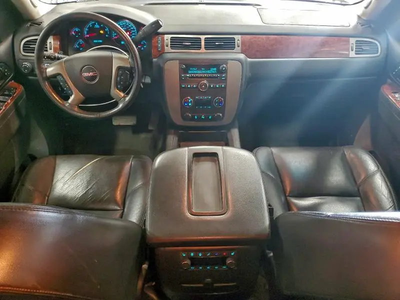 2013 GMC YUKON SLT  