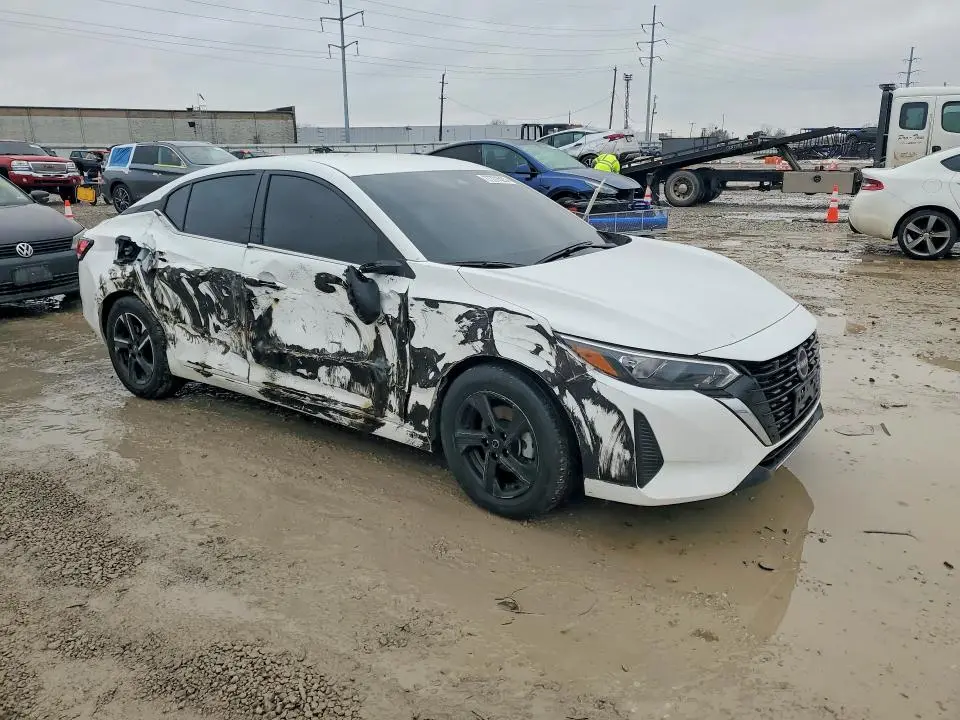 2025 NISSAN SENTRA SV  