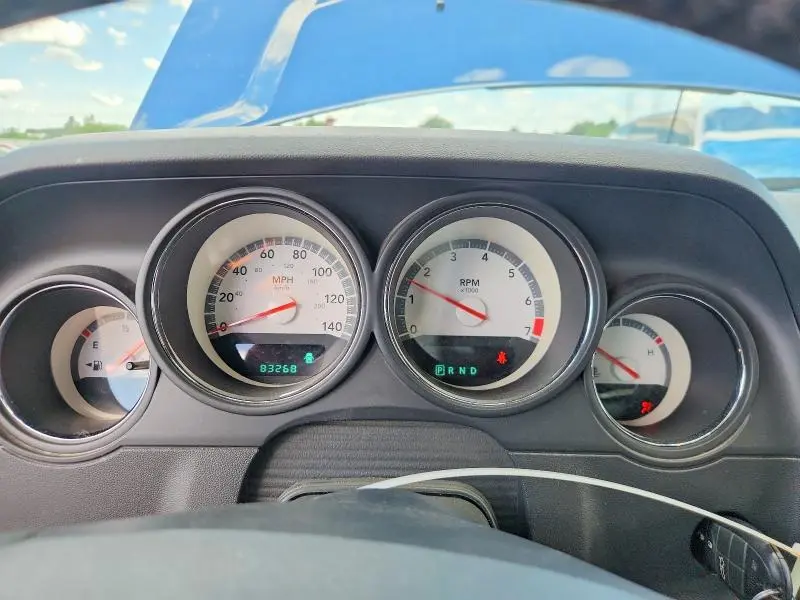 2010 DODGE CHALLENGER SE  
