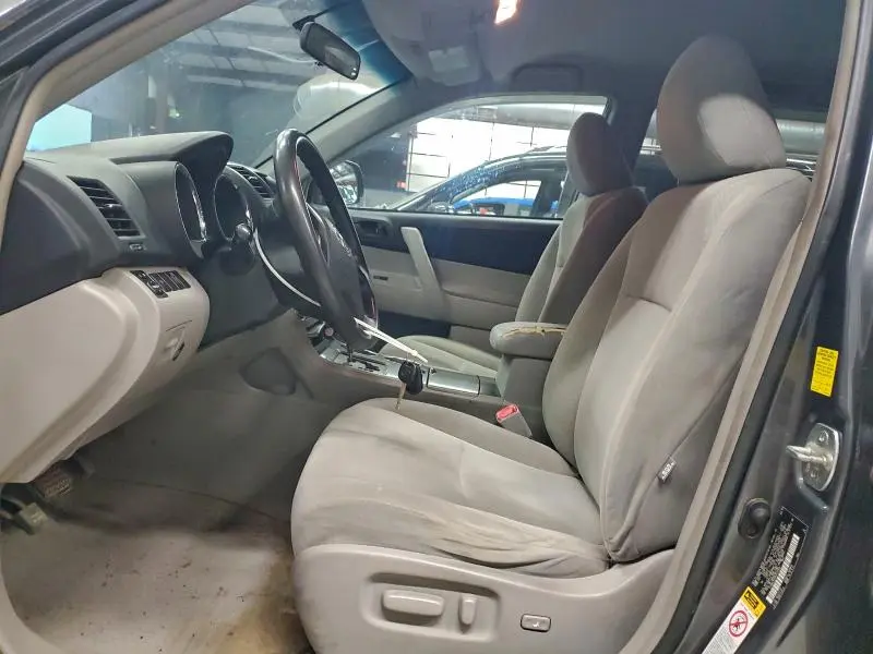 2010 TOYOTA HIGHLANDER   