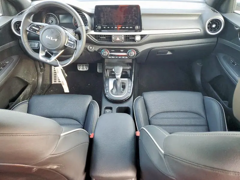 2024 KIA FORTE GT LINE  