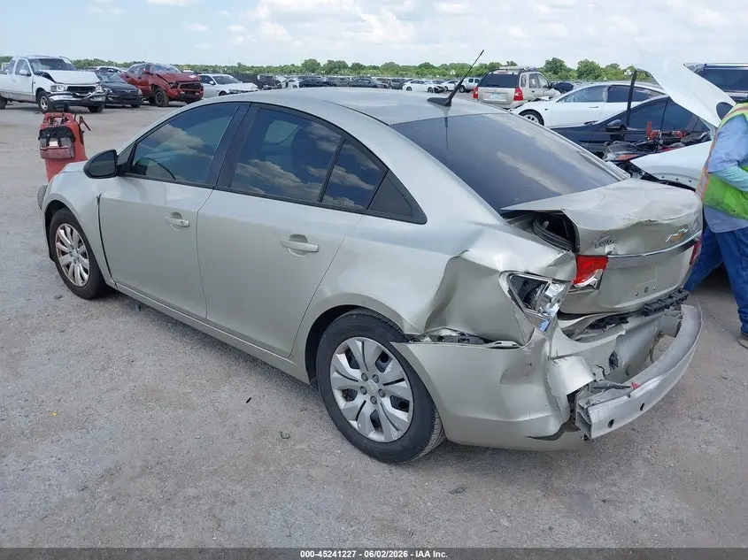 2013 CHEVROLET CRUZE LS AUTO