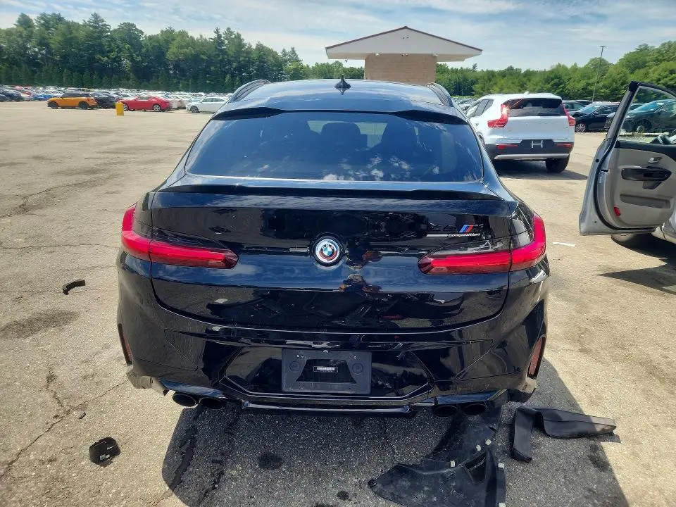 2023 BMW X4 M  