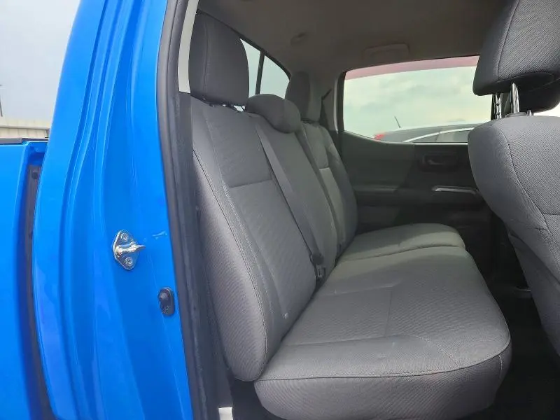 2020 TOYOTA TACOMA SR5 V6  