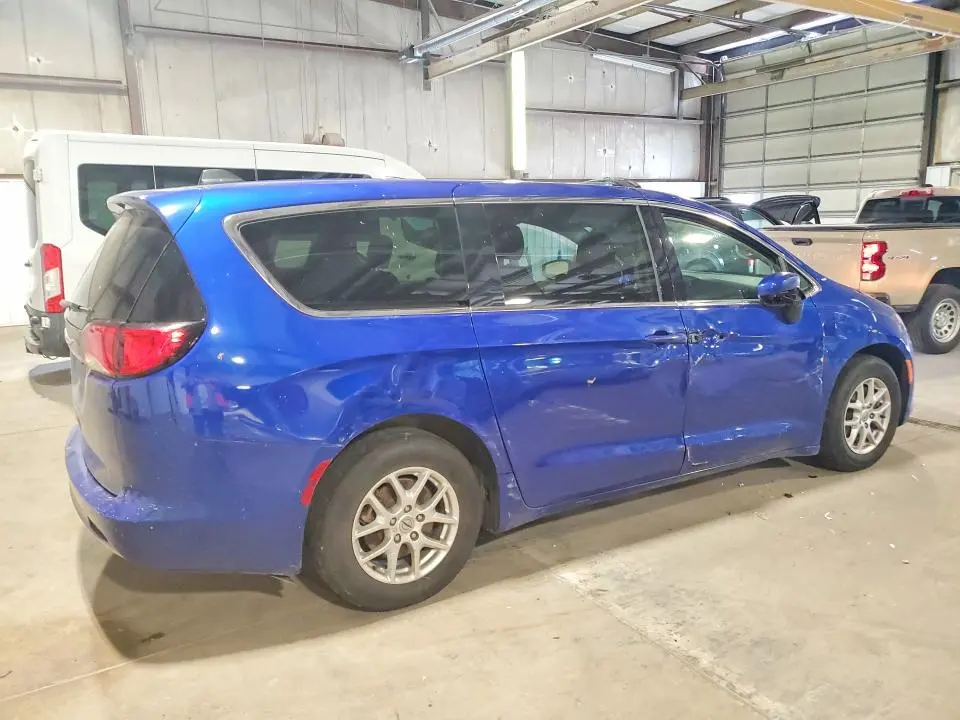 2021 CHRYSLER VOYAGER LX  