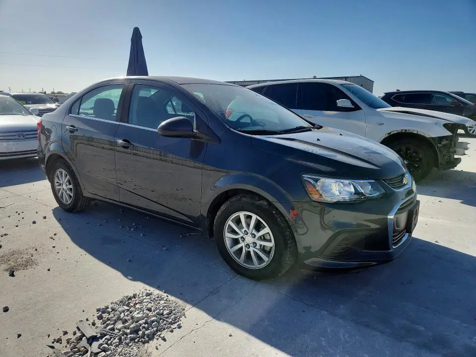 2017 CHEVROLET SONIC LT  