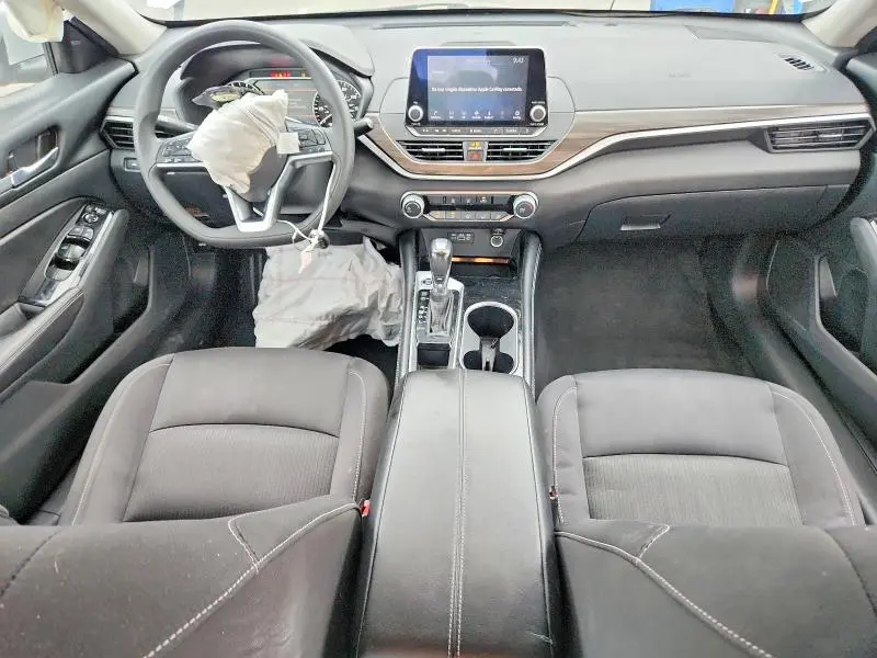 2023 NISSAN ALTIMA SV  