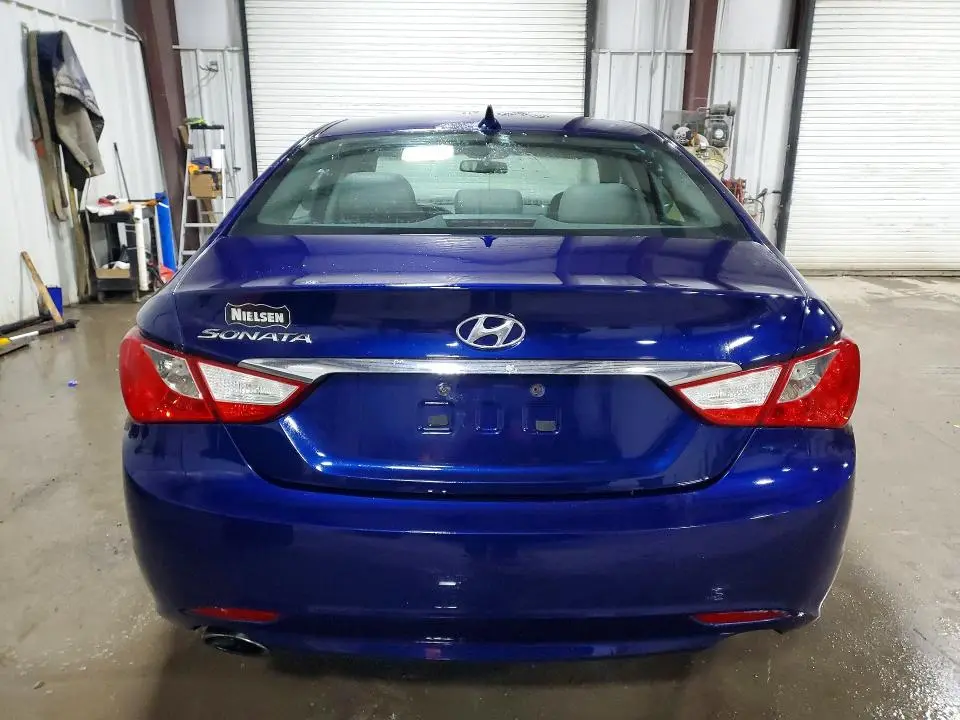 2011 HYUNDAI SONATA SE  