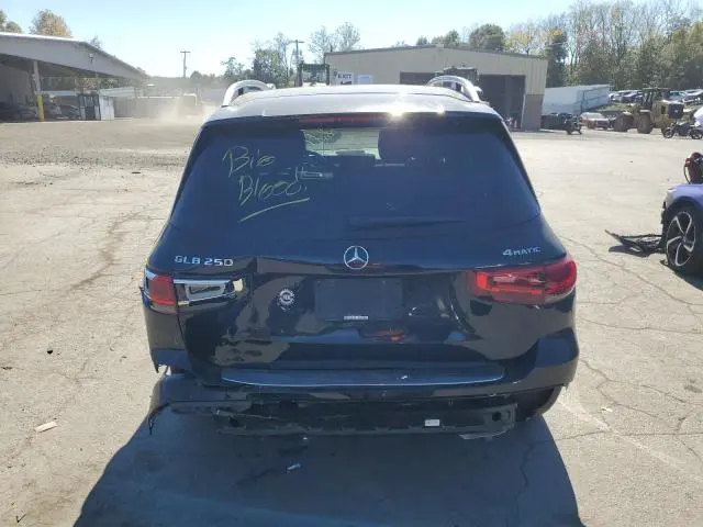 2022 MERCEDES-BENZ GLB 250 4MATIC  