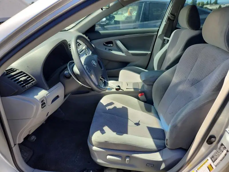 2010 TOYOTA CAMRY LE  