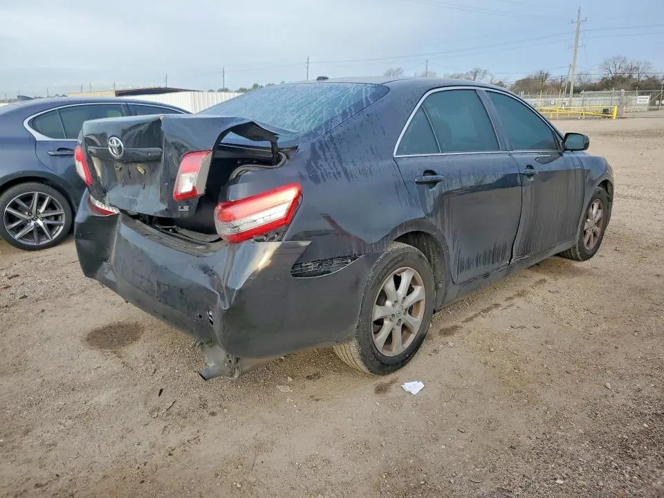 2011 TOYOTA CAMRY BASE  