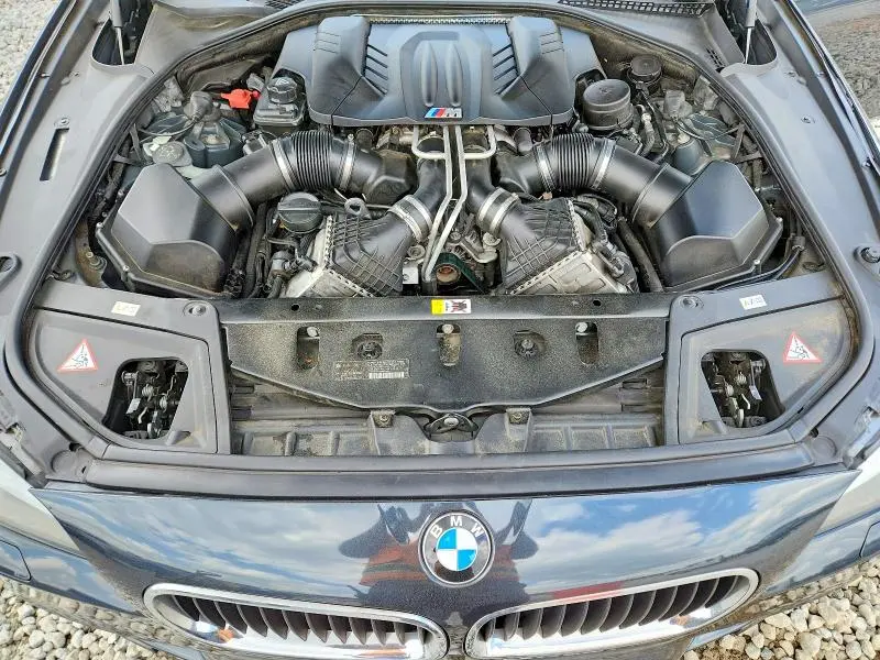 2013 BMW M5   