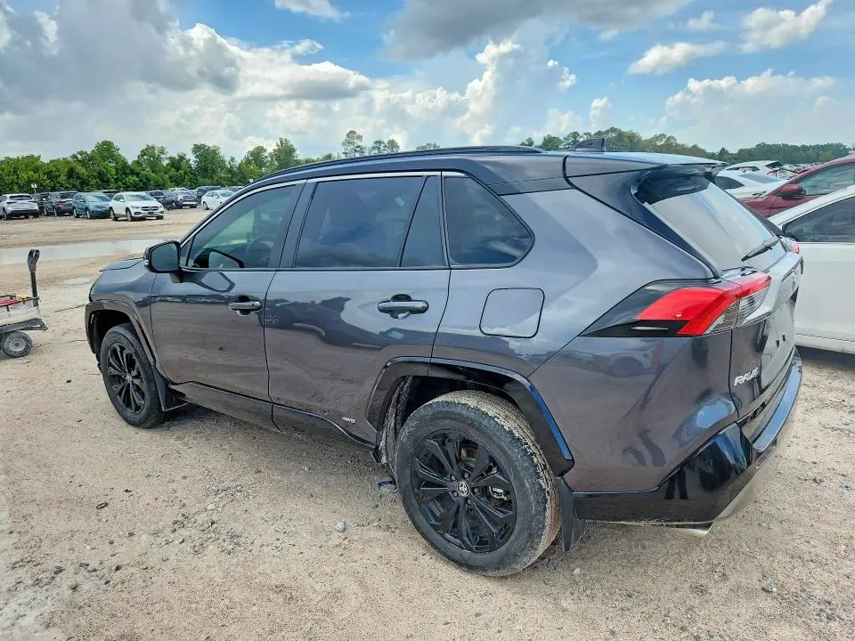 2025 TOYOTA RAV4 XSE  
