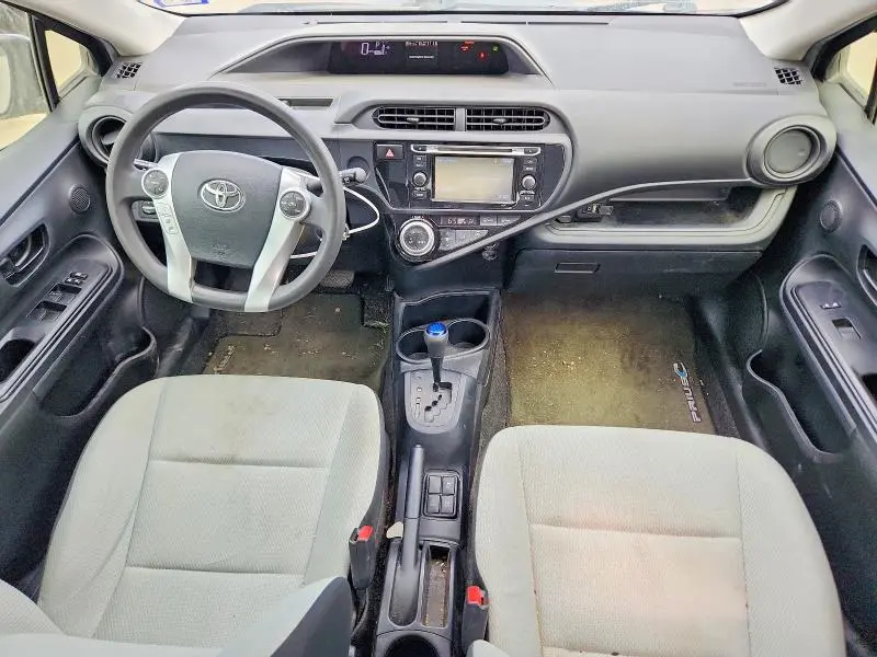 2016 TOYOTA PRIUS C ONE  