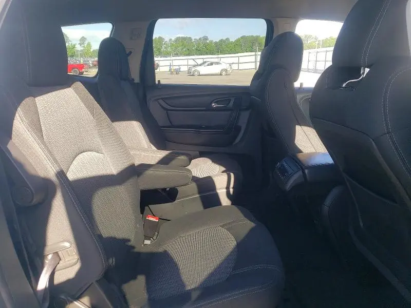 2014 CHEVROLET TRAVERSE LT  