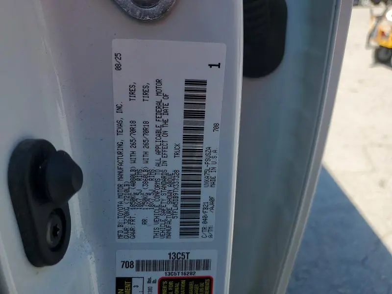 2026 TOYOTA TUNDRA SR5  