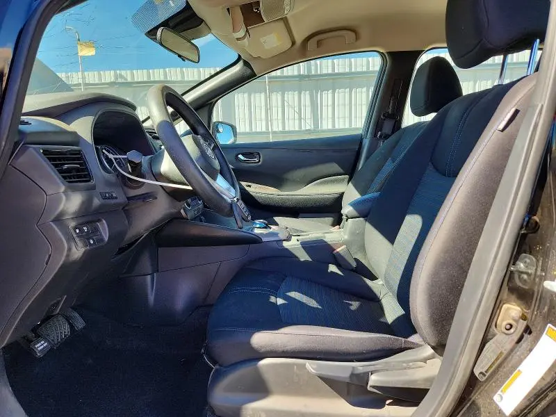2025 NISSAN LEAF S  