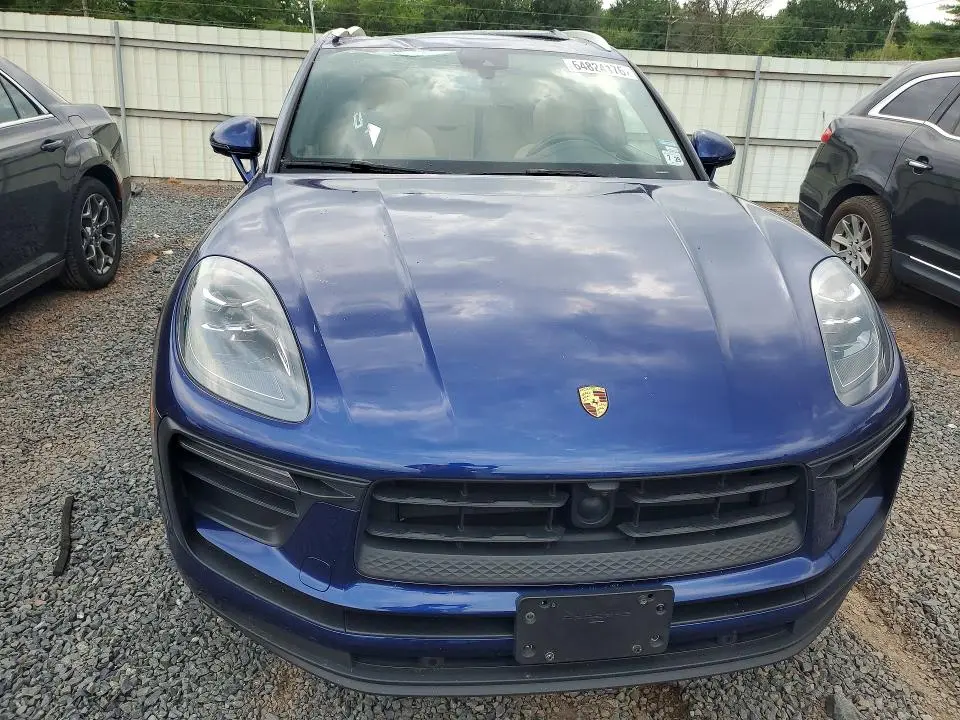 2024 PORSCHE MACAN BASE  