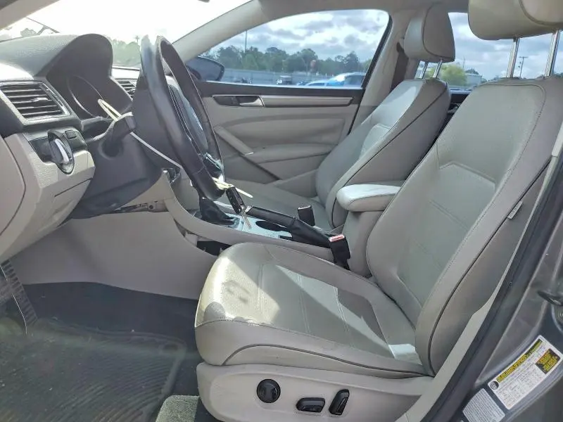 2016 VOLKSWAGEN PASSAT S  