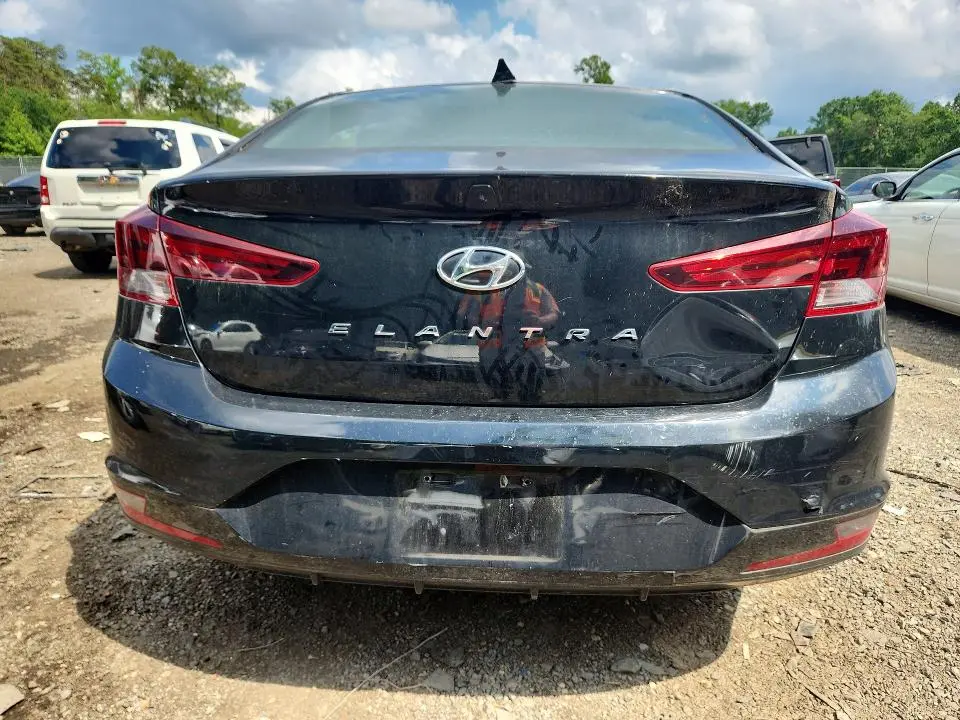 2020 HYUNDAI ELANTRA SEL  