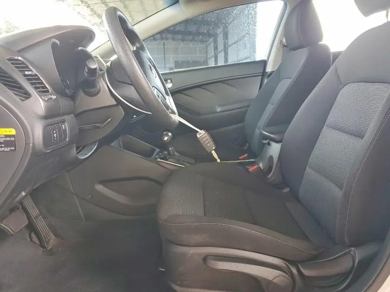2017 KIA FORTE LX  