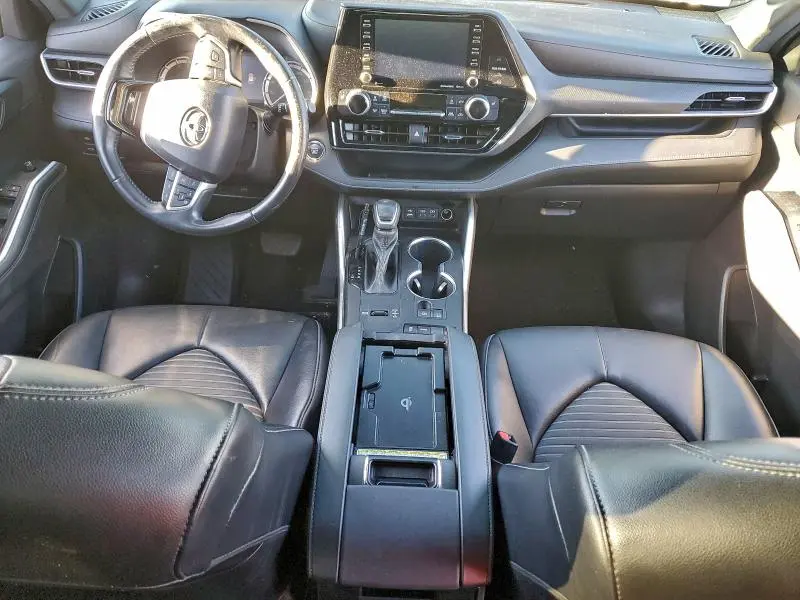 2022 TOYOTA HIGHLANDER XSE  