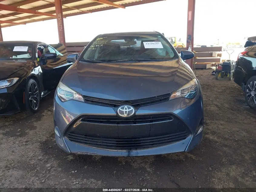 2018 TOYOTA COROLLA XLE