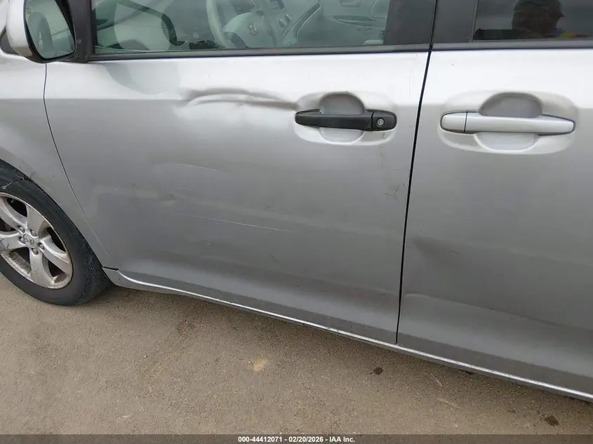 2012 TOYOTA SIENNA LE V6 8 PASSENGER