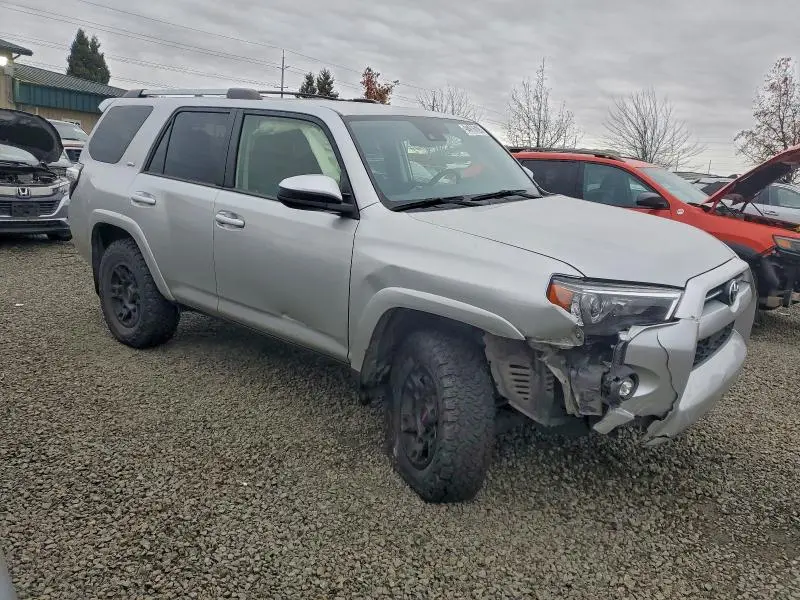 2021 TOYOTA 4RUNNER SR5/SR5 PREMIUM  