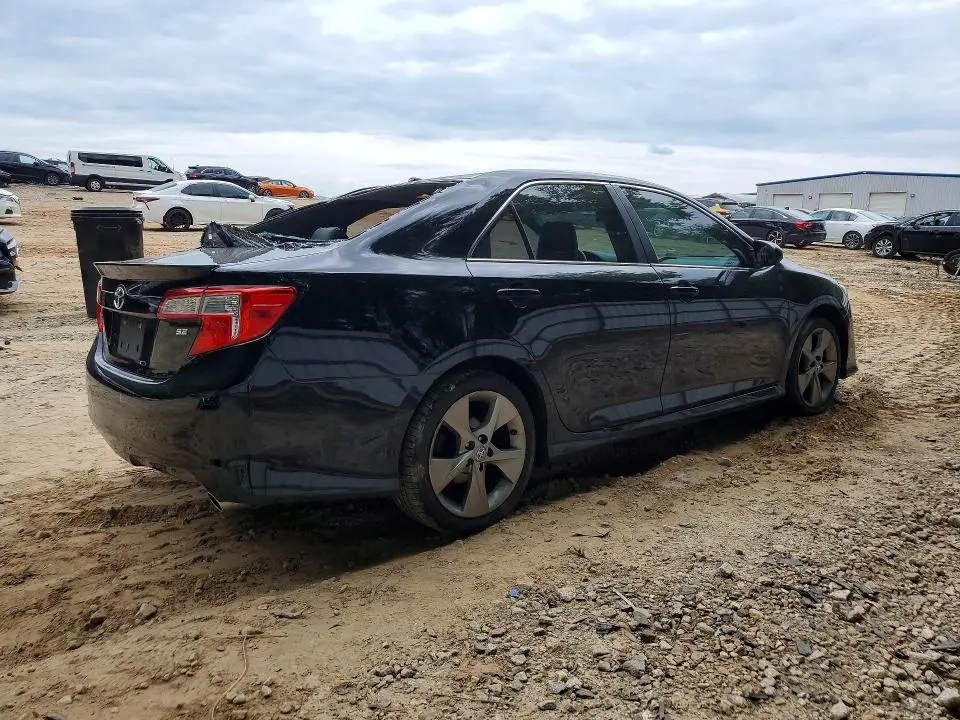 2012 TOYOTA CAMRY SE V6  