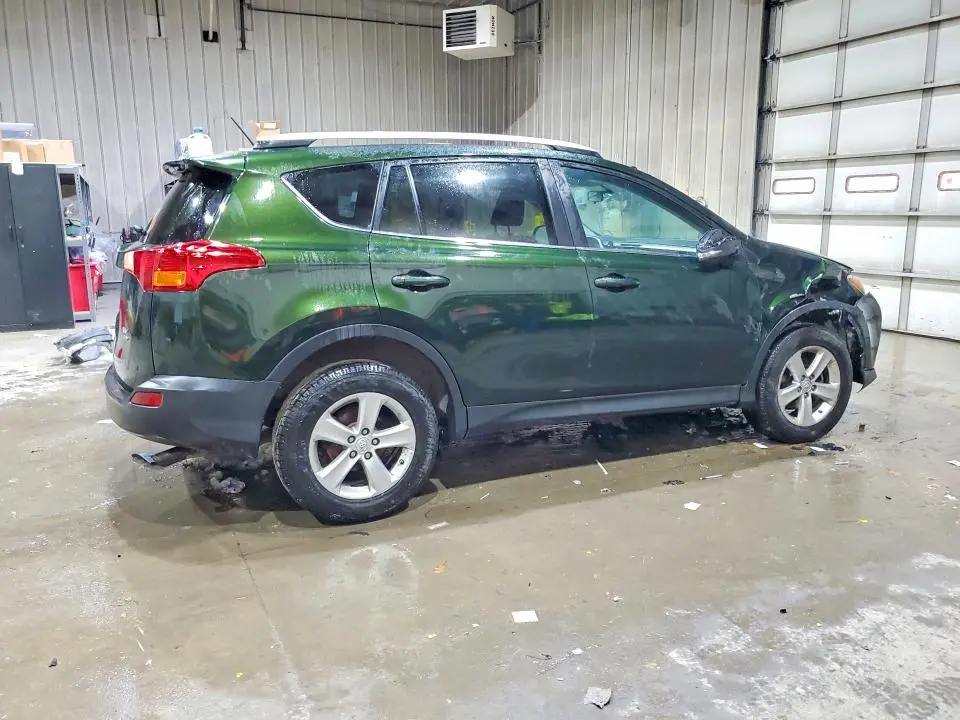 2013 TOYOTA RAV4 XLE  