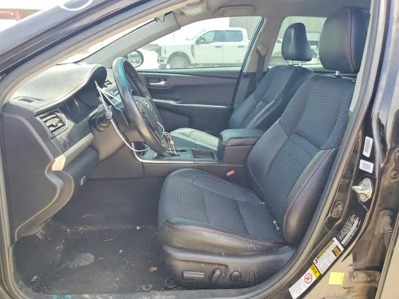 2015 TOYOTA CAMRY SE  
