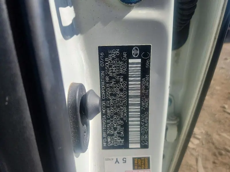 2016 TOYOTA PRIUS THREE  