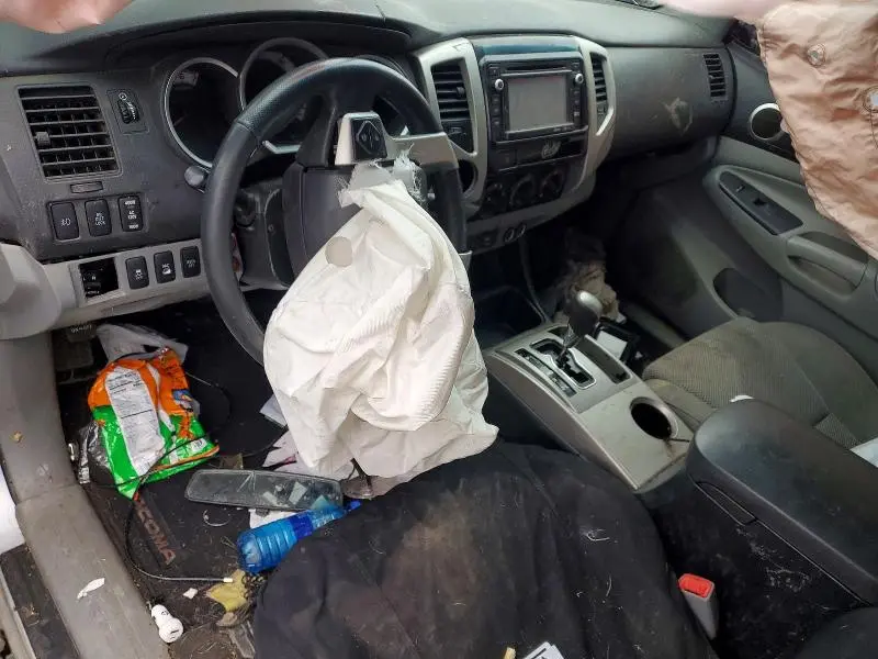 2015 TOYOTA TACOMA V6  