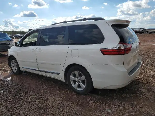 2016 TOYOTA SIENNA LE  