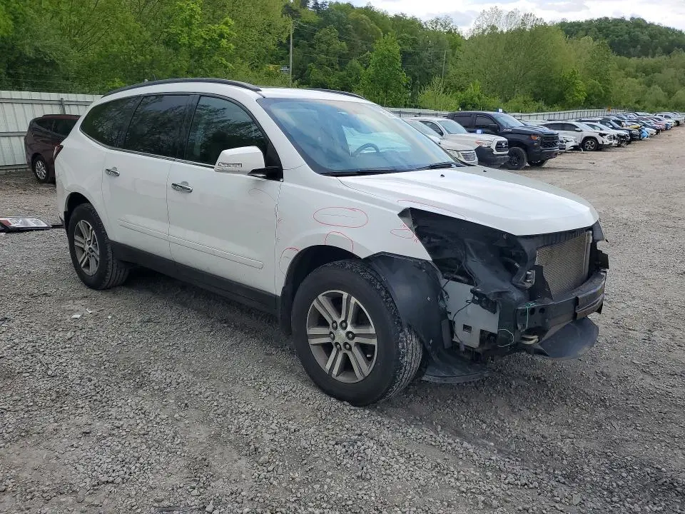 2017 CHEVROLET TRAVERSE LT  