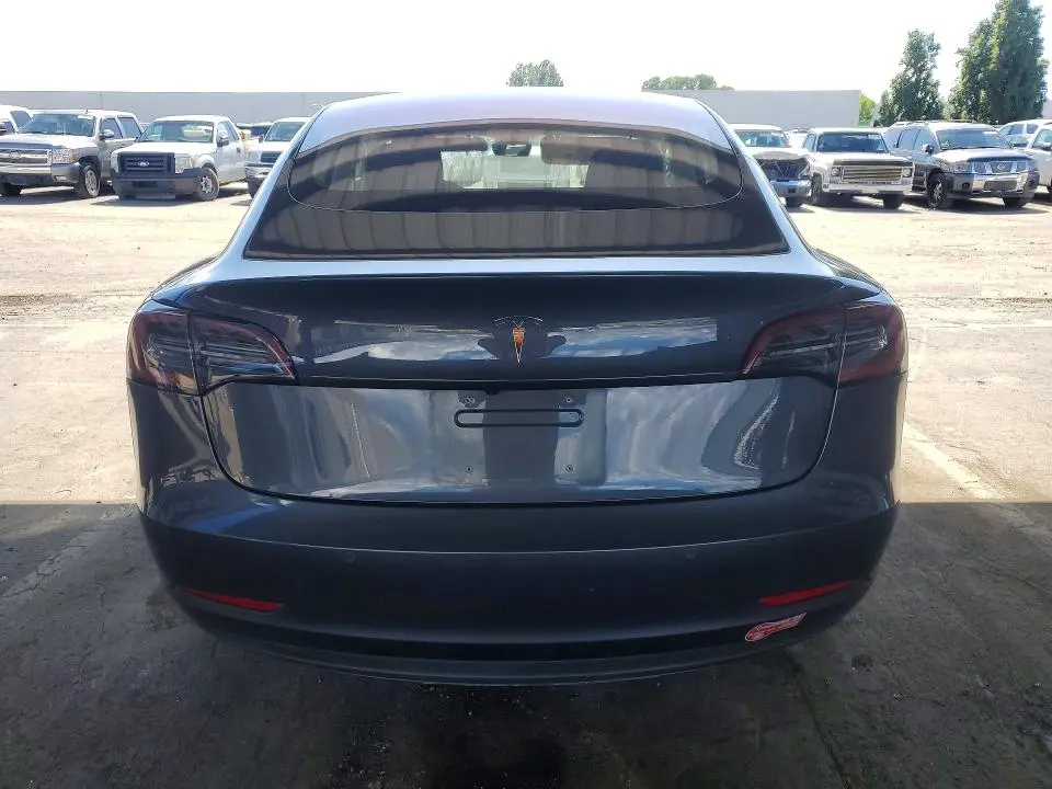 2018 TESLA MODEL 3   