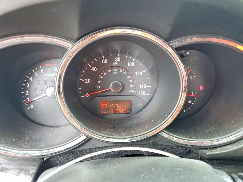 2011 KIA SORENTO LX  
