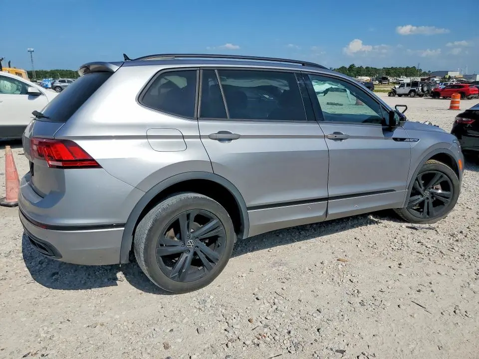 2024 VOLKSWAGEN TIGUAN SE R-LINE BLACK  