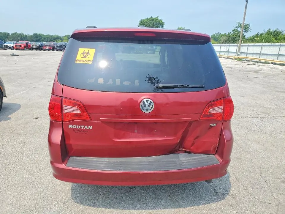 2011 VOLKSWAGEN ROUTAN SE  
